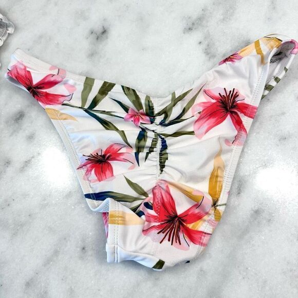 Shade & Shore Women's Summer Bikini Bottom 3 Piece Bundled Multi Design Small - Picture 4 of 10